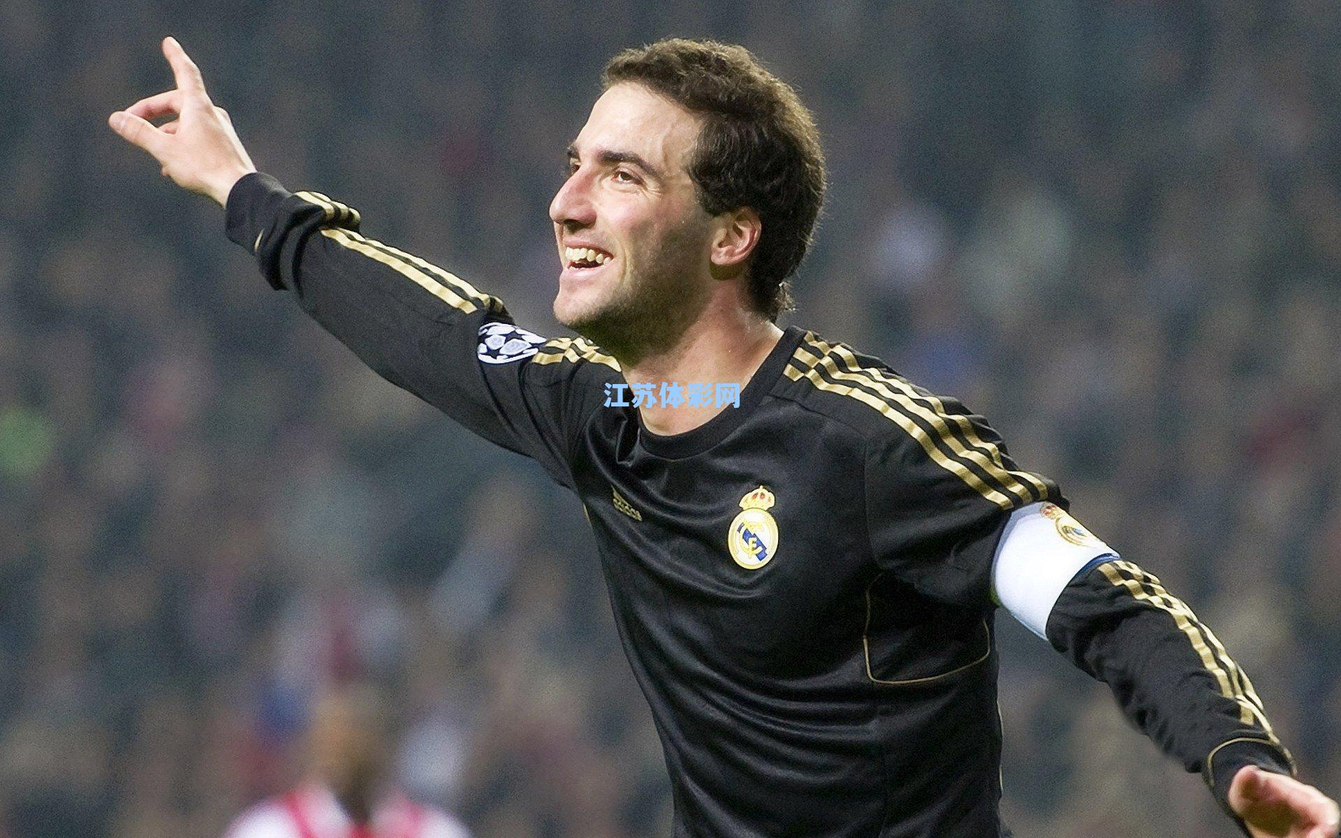 拜仁锋线席卷欧陆！凯恩-穆西亚拉-萨内组合火力全开，创欧洲进攻新标杆