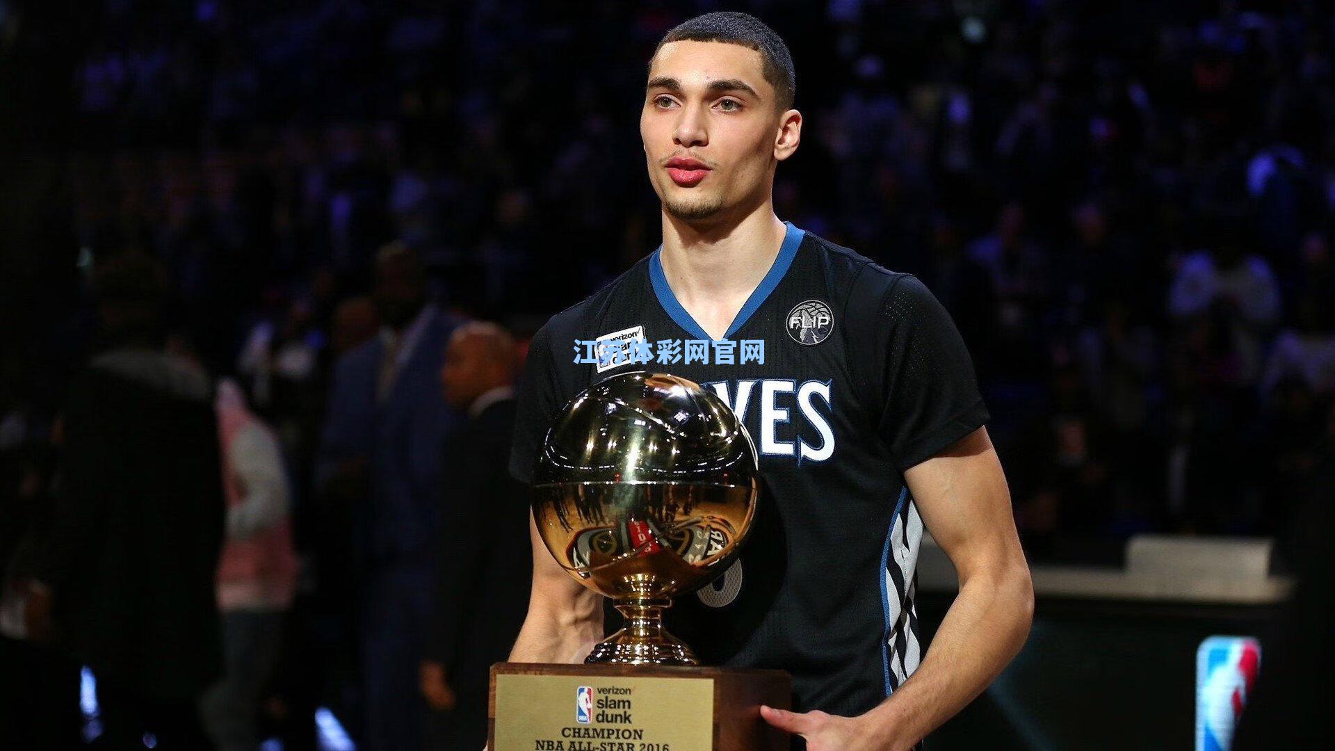 巴萨火速敲定坎塞洛租借协议 补强防线剑指新赛季争冠